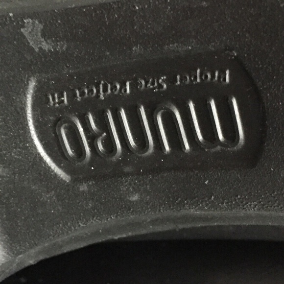 Munro Women Brittie Ankle Boots Leather Booties Round Toe Velvet Laces 11.5M EUC - Picture 9 of 16